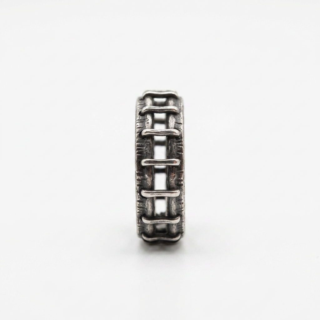 Barbed Lattice Ring