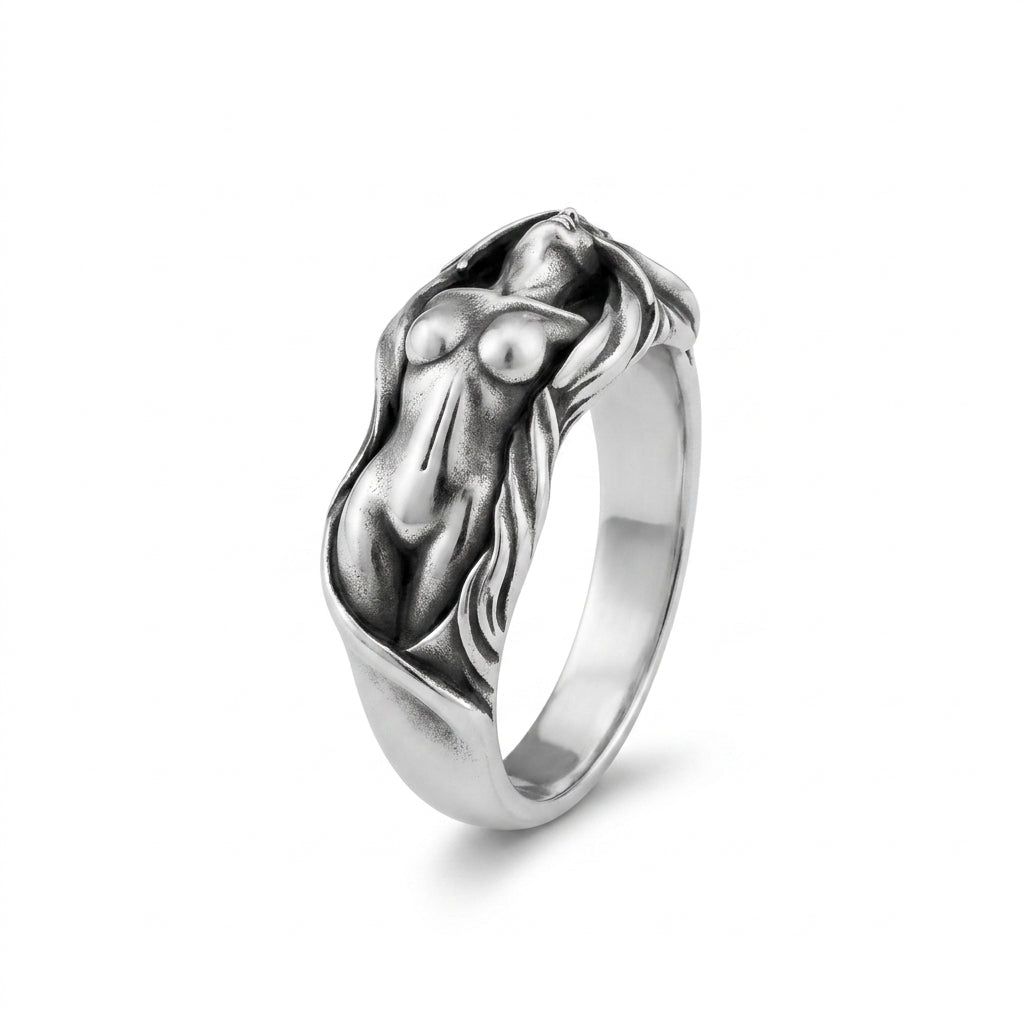 Sleeping Venus Ring